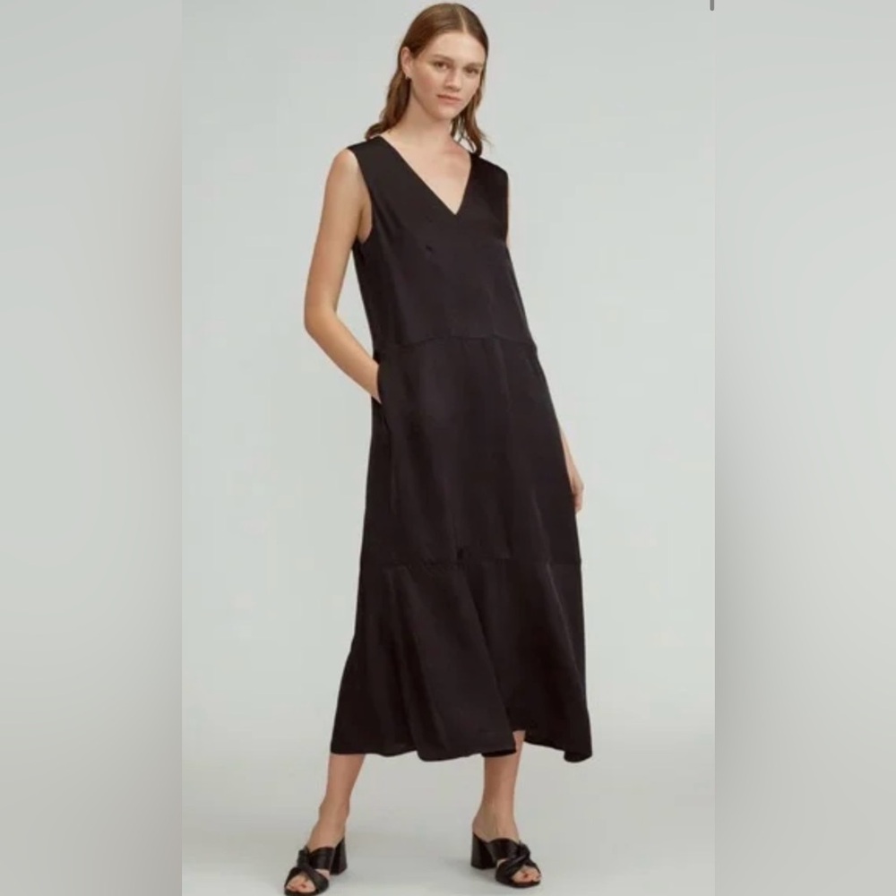 EVERLANE The V-neck midi dress NWT flowy with pockets xxs (runs big)